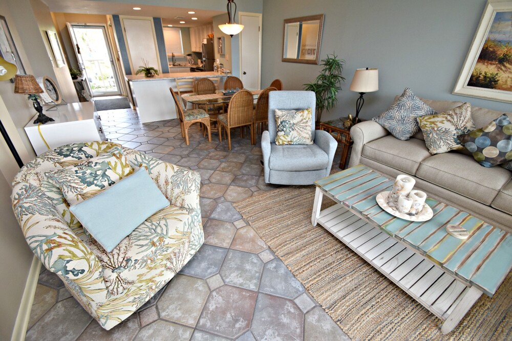 Driftwood Towers 1d 2 Bedroom Condo by RedAwning Gulf Shores - photo 8