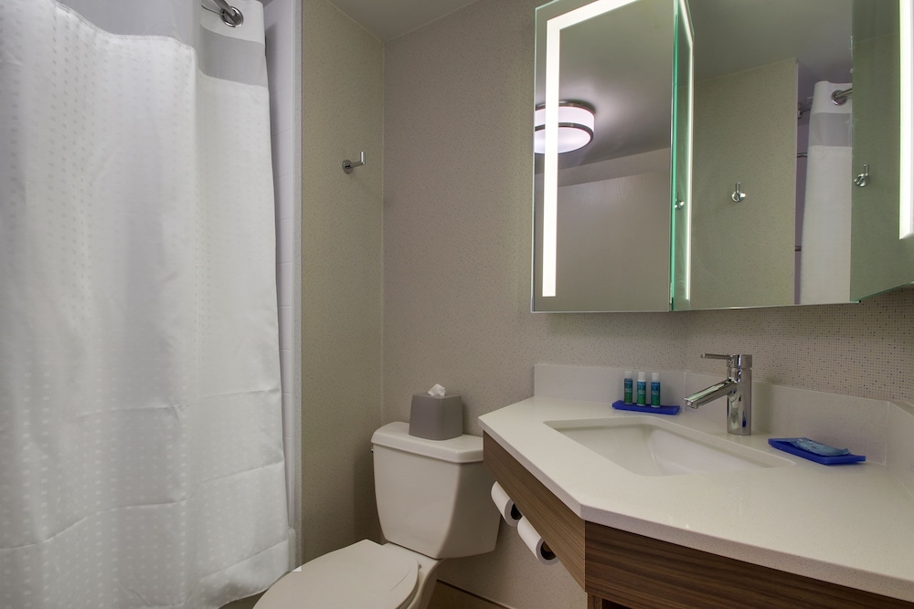 Holiday Inn Express Voorhees Mt. Laurel by IHG - photo 8