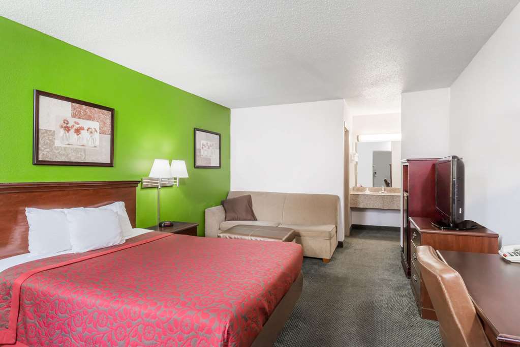 Days Inn by Wyndham Raleigh Glenwood Crabtree - photo 11