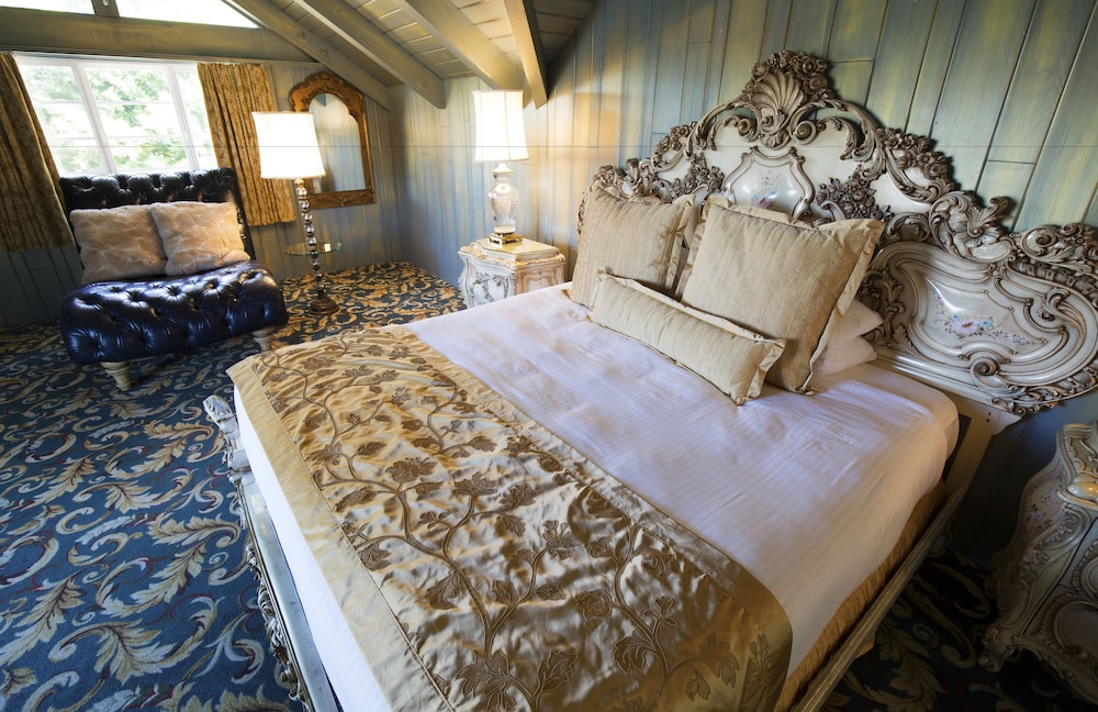 Madonna Inn - photo 93