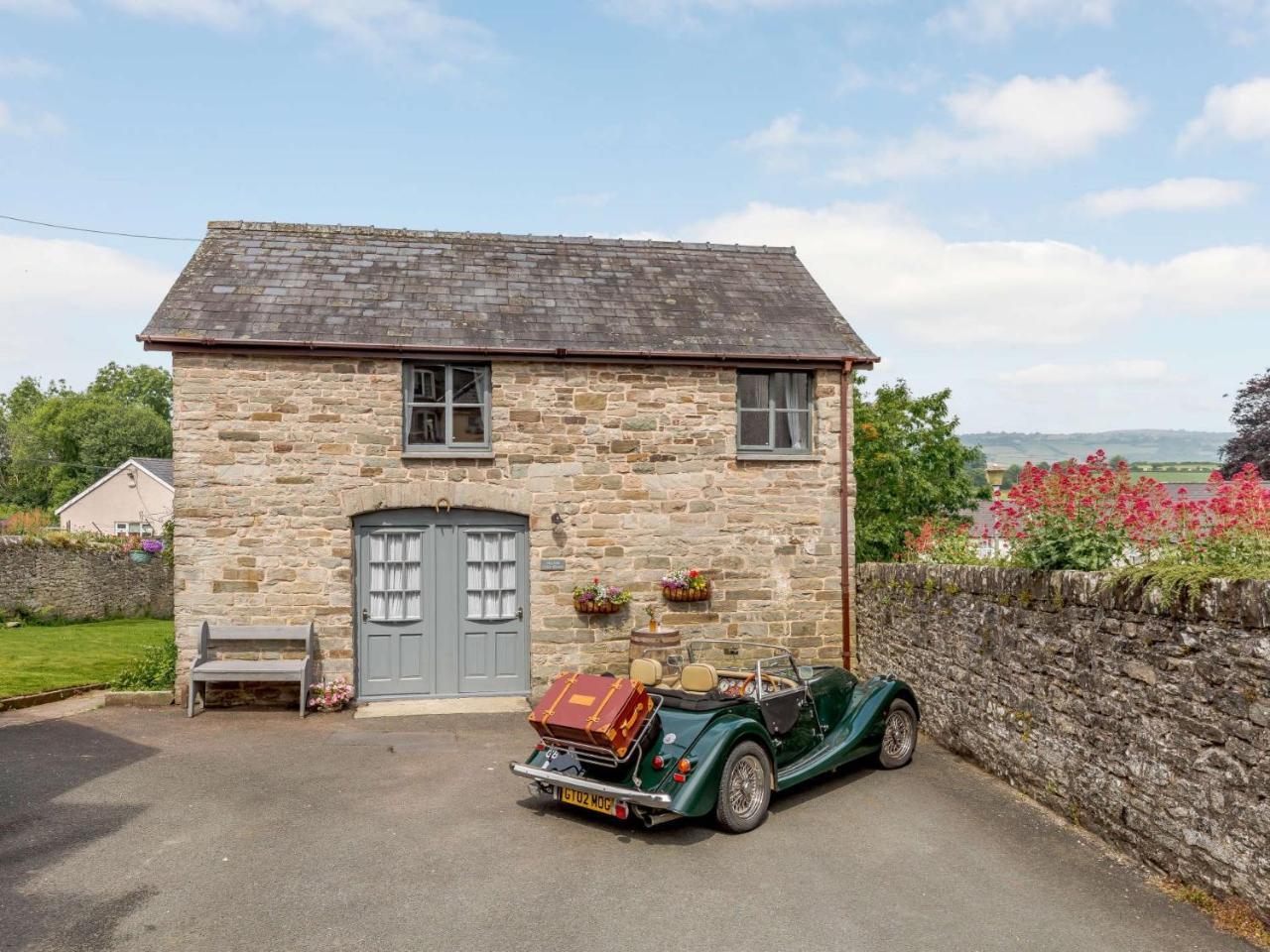 3 Bed in Hay on Wye 83593 in Hay, United Kingdom