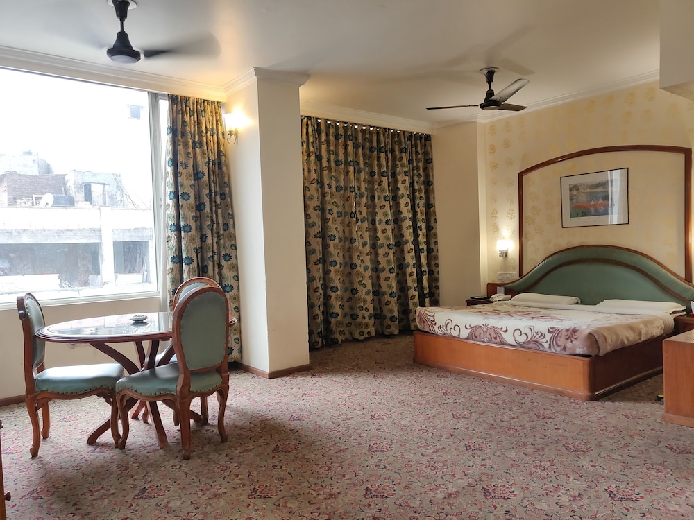Hotel Premier - carbon neutral hotel in Jammu