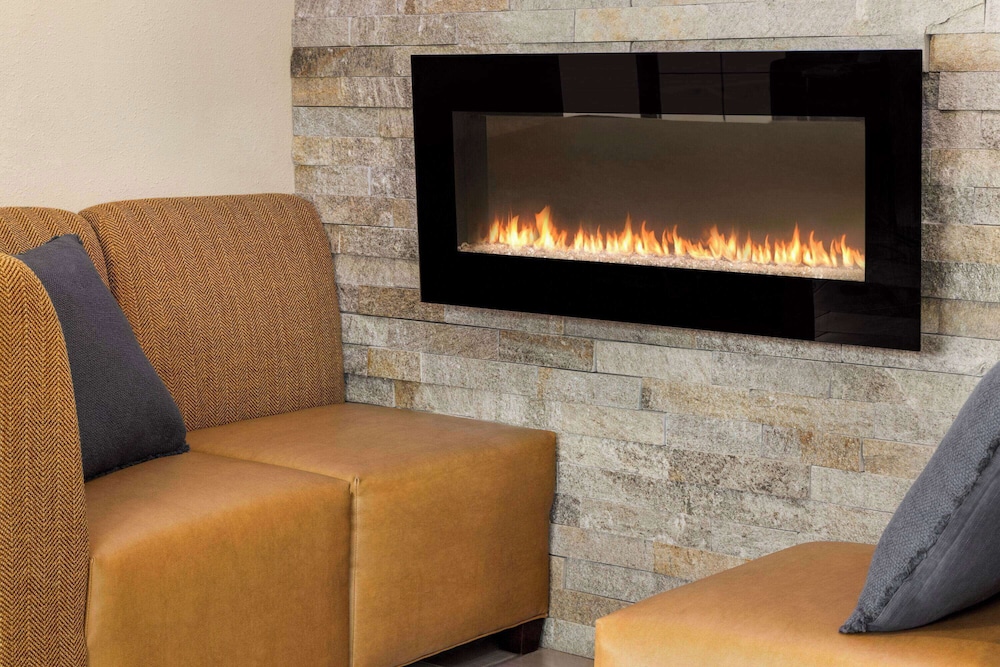 Baymont by Wyndham Cedar Rapids - photo 3