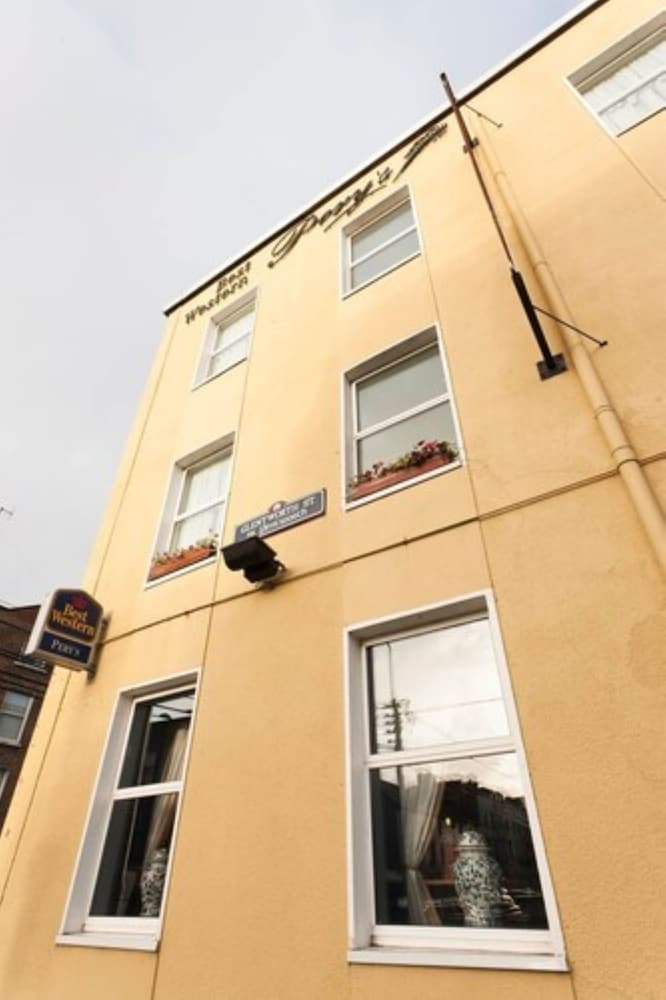 Pery’s Hotel in Luimneach, Republic of Ireland