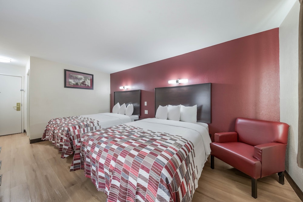 Red Roof Inn & Suites Denton - photo 13
