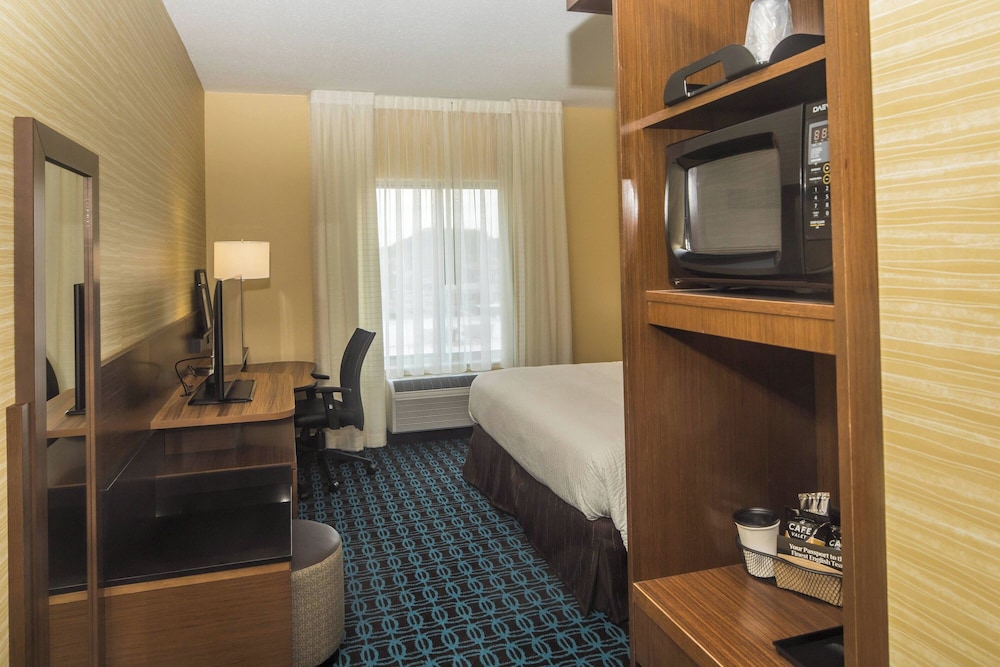 Fairfield Inn & Suites by Marriott Pittsburgh North McCandless Crossing - photo 17