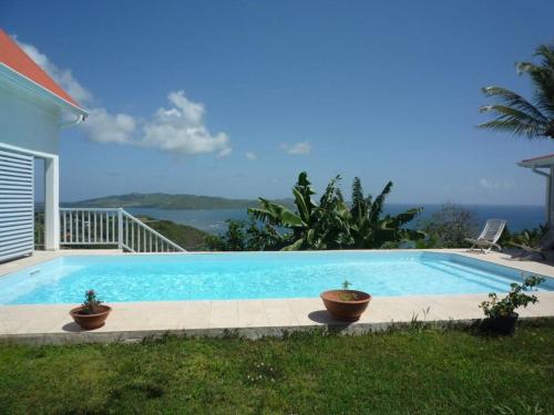 Petite maison meublée piscine Robert Martinique — 4-Star Luxury Hotel in Le Robert, Martinique
