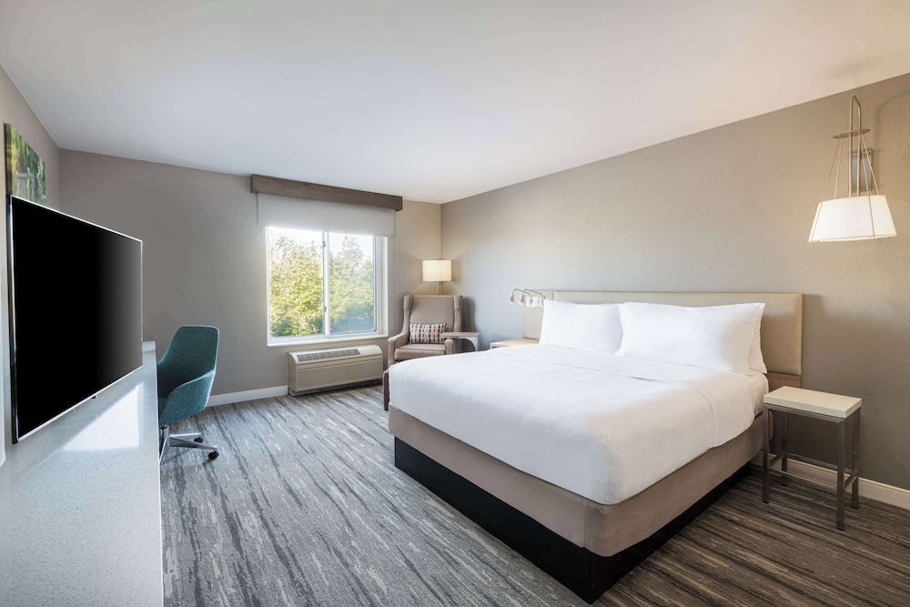 Hilton Garden Inn St. Charles - photo 12