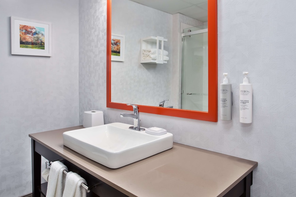 Hampton Inn & Suites Newark Airport Elizabeth - photo 34