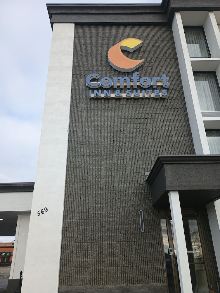 Comfort Inn and Suites Johnson City NY - photo 25