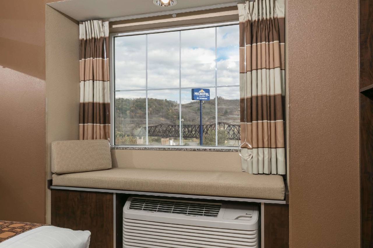 Sleep Inn & Suites - photo 13