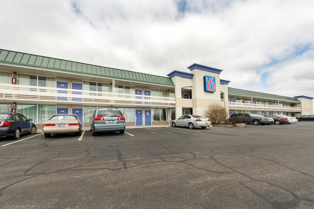 Motel 6 Troy OH - featured photo