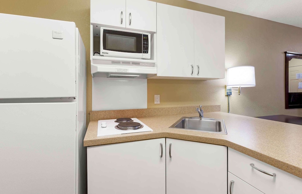 Extended Stay America Select Suites Raleigh RDU Airport - photo 11