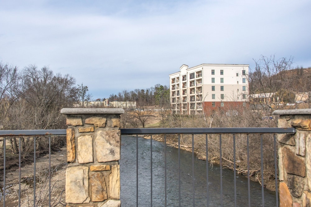 River Crossing Resort - photo 18
