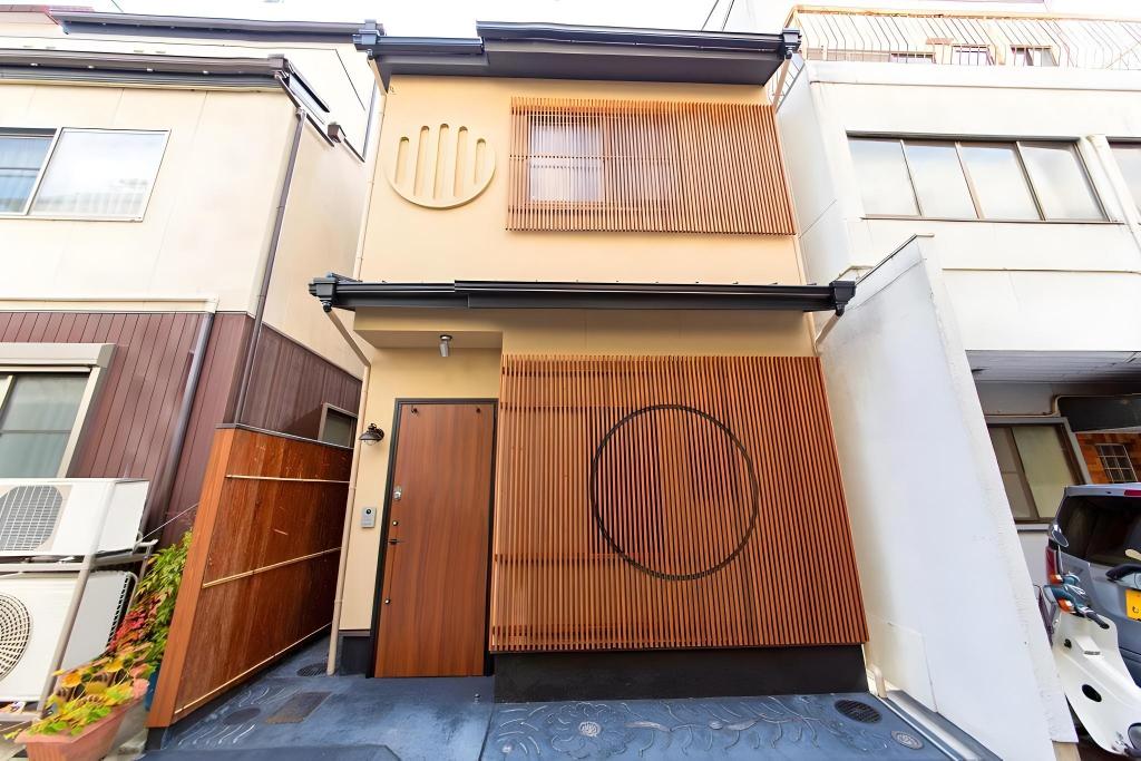 Backyard Fox - carbon neutral hotel in Kyoto
