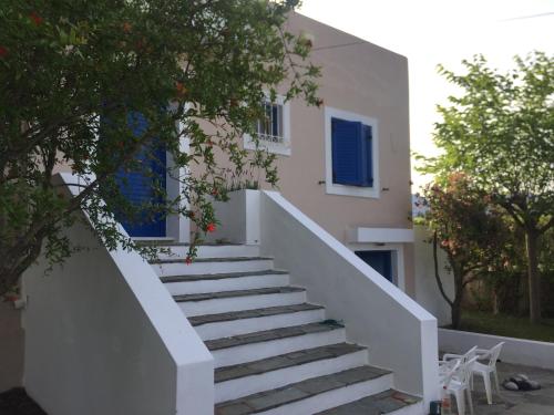 Sxinias Pool Villa — 4-Star Luxury Hotel in Marathonas, Greece