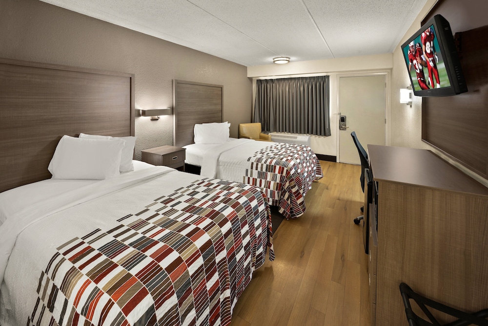 Red Roof Inn Chapel Hill UNC - photo 4