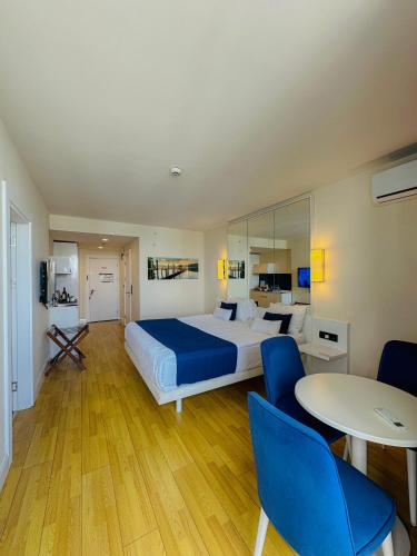 Seaside vip Hotel