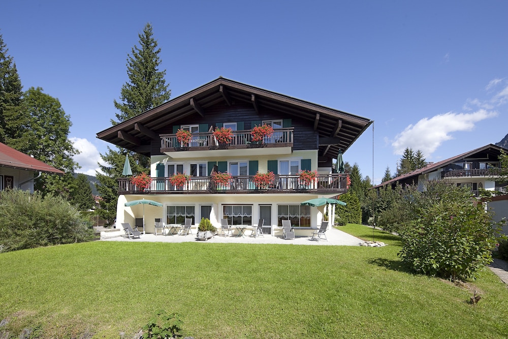 Oberstdorfer Ferienwelt — 4-Star Luxury Hotel in Oberstdorf, Germany