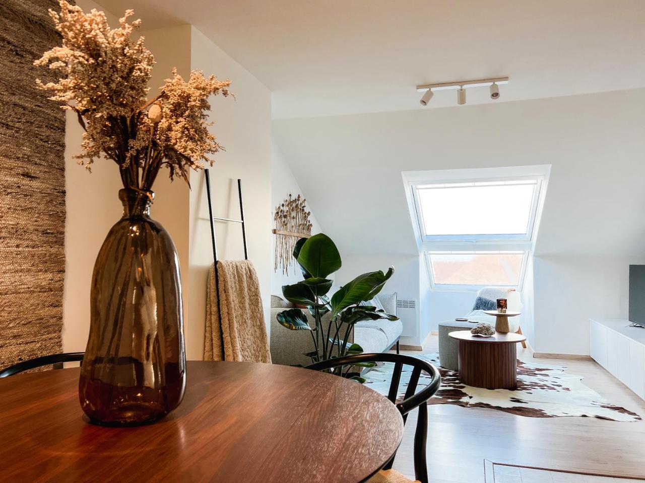 Stijlvol Appartement Aan Het Strand Van Oostduinkerke — 4-Star Luxury Hotel in Koksijde, Belgium