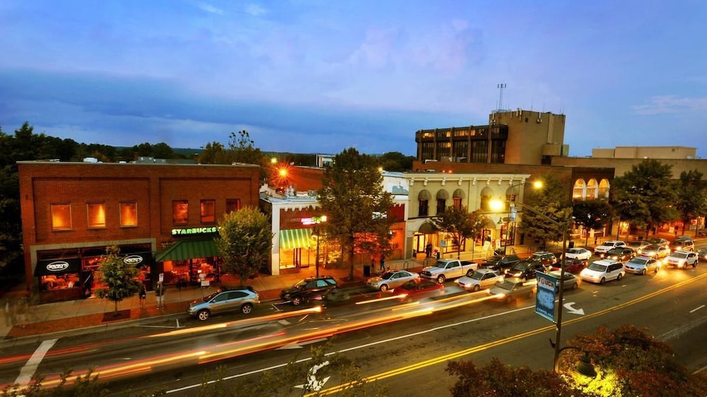 Days Inn by Wyndham Durham Near Duke University - photo 93