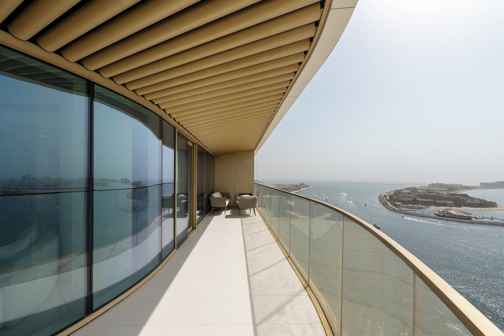 Ultra Luxury 2 Bedroom Beachfront Escape with Sea Views — 4-Star Luxury Hotel in Dubai, United Arab Emirates