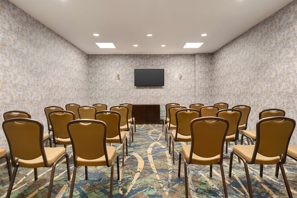 Hilton Garden Inn Houston Energy Corridor - photo 37