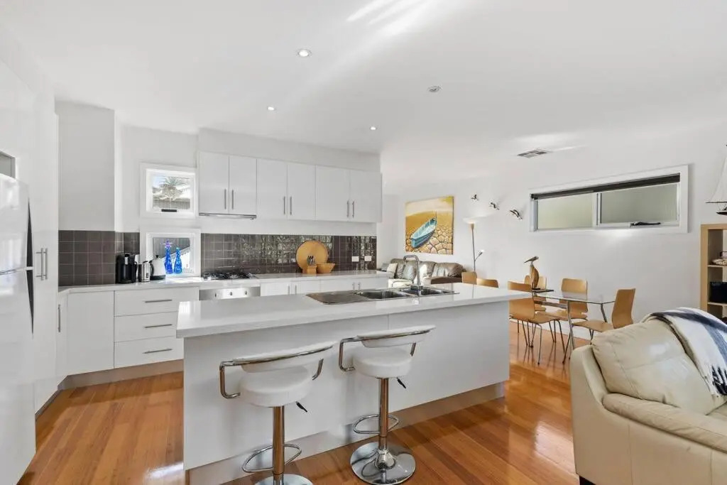 The Lake House — 4-Star Luxury Hotel in Ocean Grove, Australia