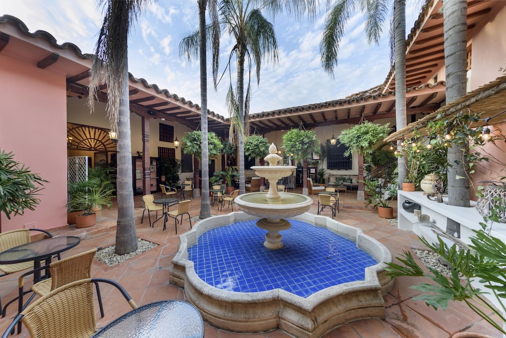 Hotel Boutique Al Alma — 4-Star Luxury Hotel in Santa Fe De Antioquia, Colombia