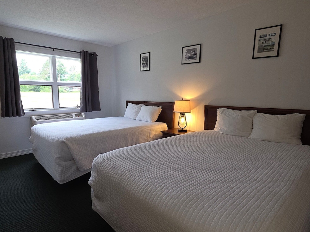 Stowe Motel & Snowdrift - photo 12
