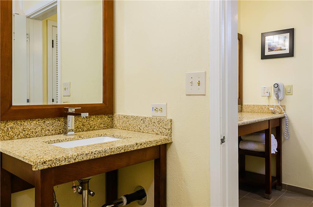 Comfort Inn Monterey Peninsula Airport - photo 15