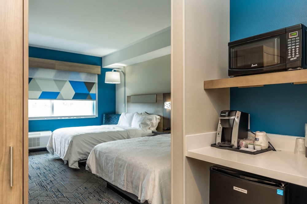 Holiday Inn Express & Suites Charlottesville by IHG - photo 49
