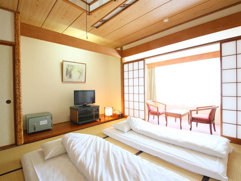 Suwako Hotel in Suwa, Japan