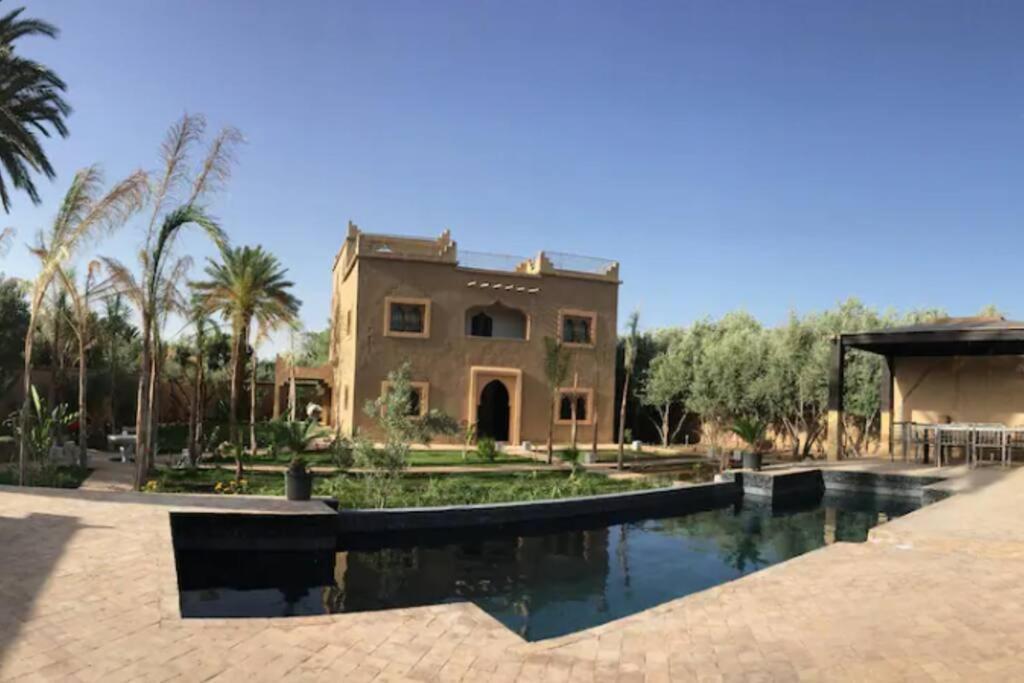 Dar Lily villa familiale avec piscine et services — 4-Star Luxury Hotel in Skoura, Morocco