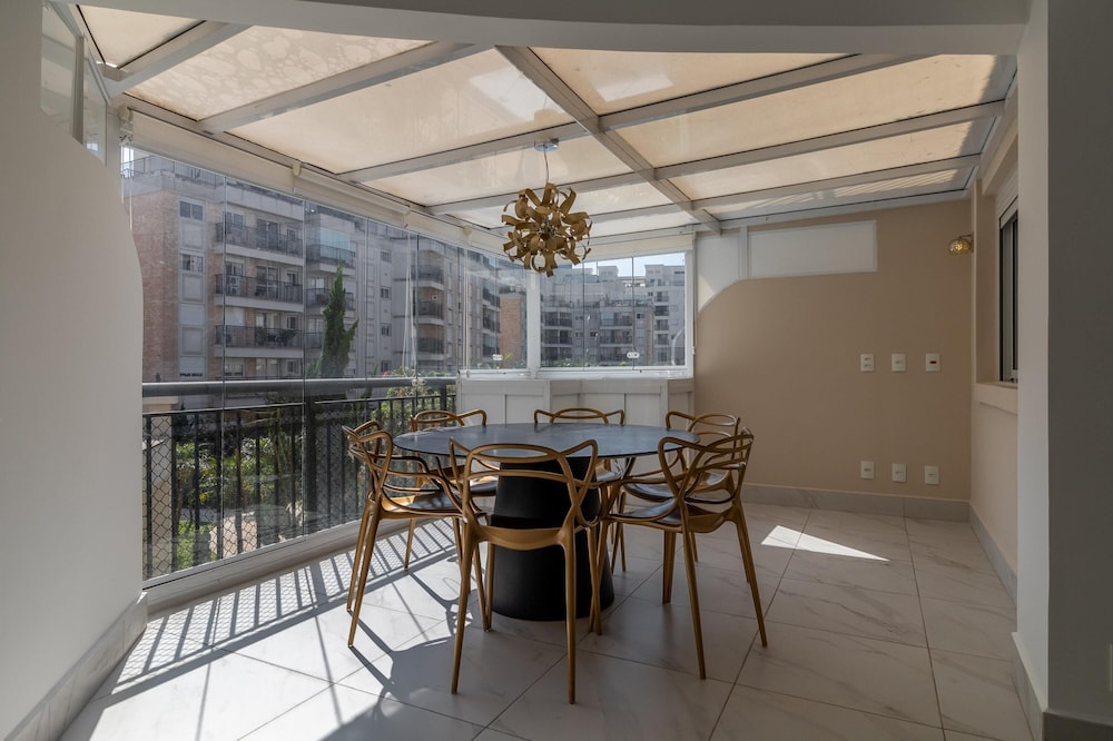 Maravilhoso AP inteiro em frente Hospital Albert Einstein e Estádio Morumbis — 4-Star Luxury Hotel in Sao Paulo, Brasil