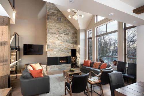 Havre Des Legendes 102 Luxurious Contemporary Easy Walk to Ski in Out in Mont-Tremblant, Canada