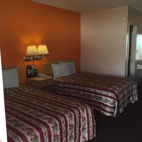 Avalon Motel - photo 4