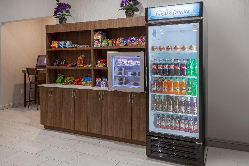 Holiday Inn Express LaGuardia - carbon neutral hotel in Flushing
