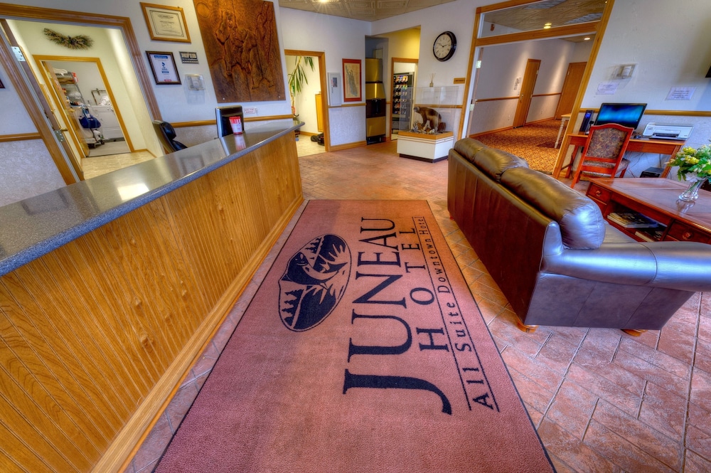 Juneau Hotel - photo 6
