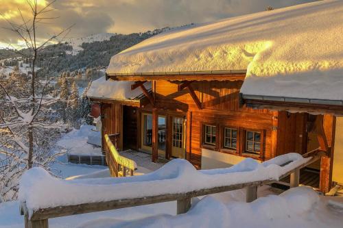 Chalet Ruisseau — 4-Star Luxury Hotel in Les Gets, France
