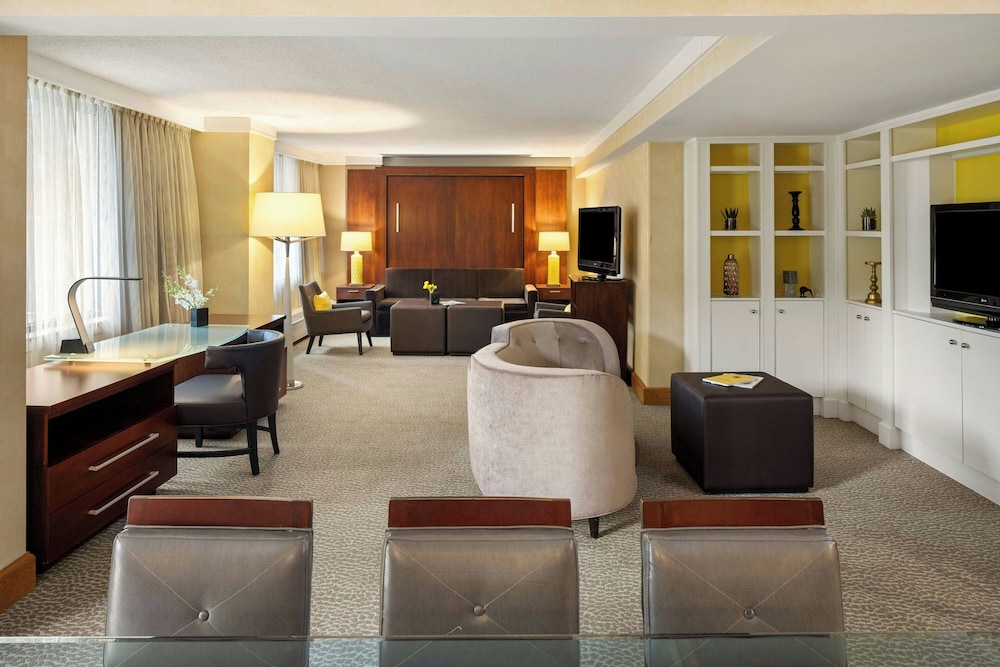 Renaissance Columbus Downtown Hotel - photo 18