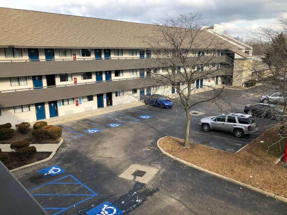 Motel 6 Columbus OH Quarter Horse - photo 25