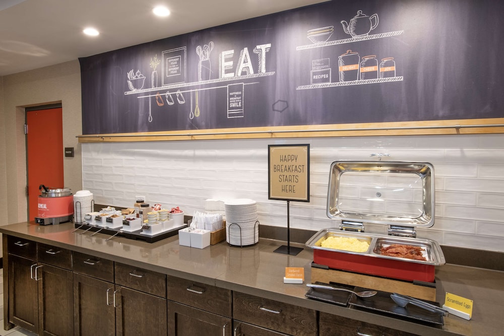 Hampton Inn & Suites Cincinnati Kenwood - photo 42