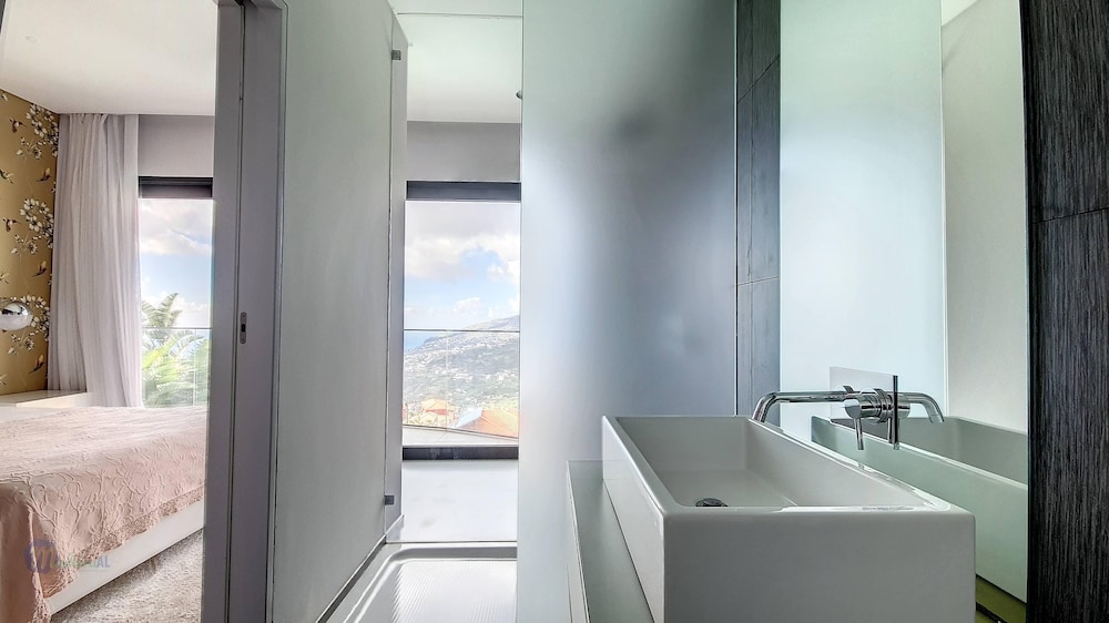 Villa Bonsai — 4-Star Luxury Hotel in Calheta, Portugal