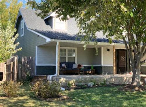 WOW Spacious Retreat & amazing yard 2400 4bd 3bth in Wichita, United States