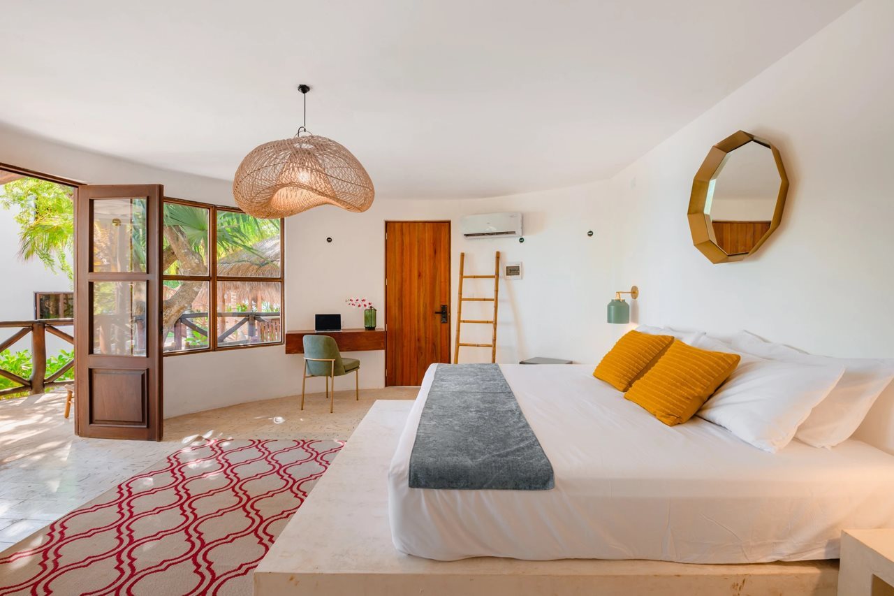 Azulea Bacalar Hotel & Spa Lagoon Front