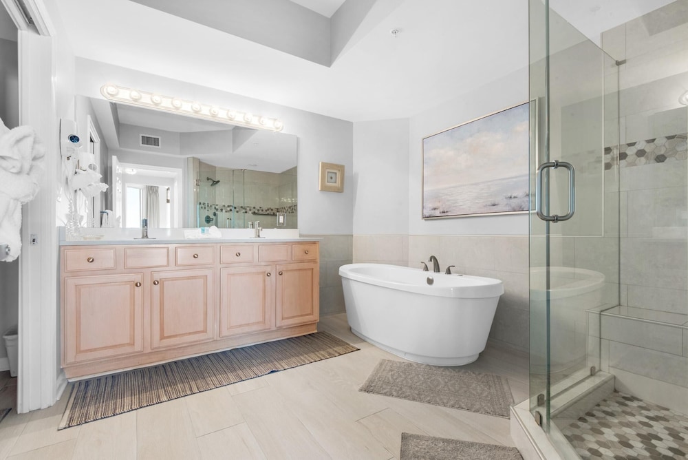 Silver Beach Towers 1205 East - photo 15