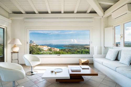 Villa Aurazure by Klodge — 4-Star Luxury Hotel in Olbia, Italy