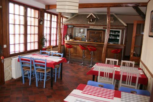 Le Pingouin — hotel in Bennecourt