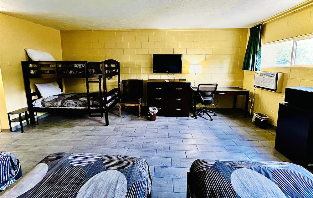 Vagabond Inn Cedar City - photo 12